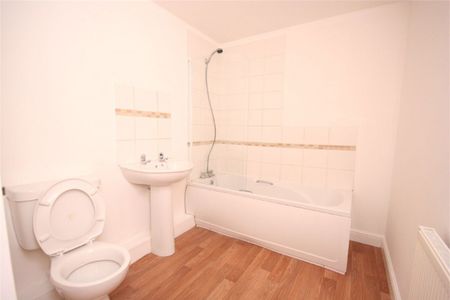 Park Drive, Ilkeston, Derbyshire, DE7 - Photo 3