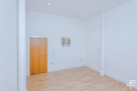 3 bedroom apartment to rent - Photo 4