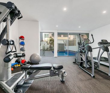 FULLY FURNISHED CORNER APARTMENT - MILTON - 2 Bed 2 Bath - Photo 5