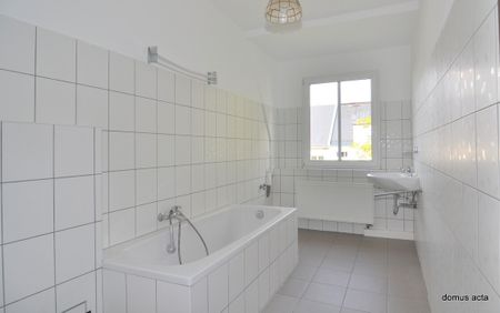 Schöne, helle 3 Zimmer Wohnung im 3. OG - Bad mit Fenster- Einbauküche - Foto 4