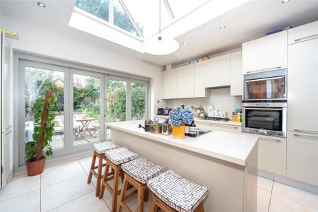 3 bedroom terraced house to rent - Photo 5