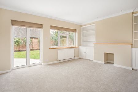 4 bedroom detached house to rent - Photo 3