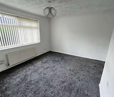 Barchester Avenue, Bolton, BL2 - Photo 4