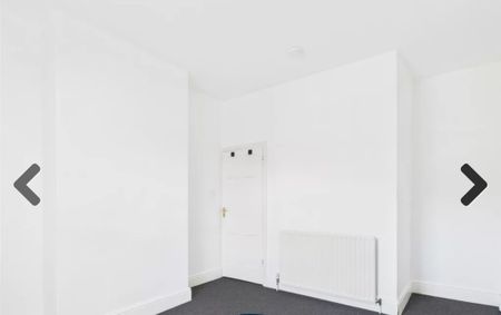 3 Bed Semi-Detached House, Latham Road, CV5 - Photo 4