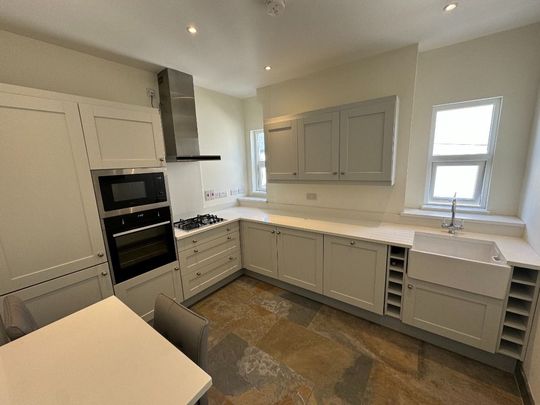 151A Stranmillis Road, Belfast BT9 5AJ - Photo 1