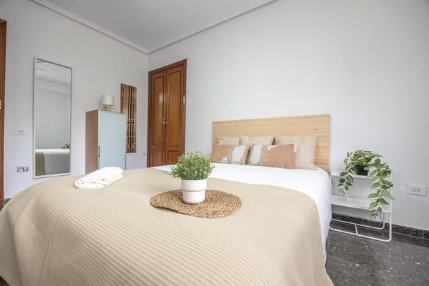 Carrer de Roís de Corella, Valencia, Valencian Community 46007 - Photo 1