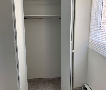2 BDRM/1BATH Apartment - 630 8TH ST E - Available Immediately - Photo 3