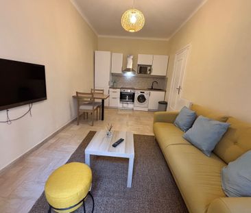 Location Appartement ANTIBES - Photo 2