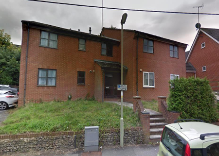 Studio to rent - Photo 5