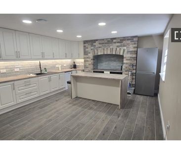 Room in shared apartment for rent in Inns Quay, Dublin - Photo 1