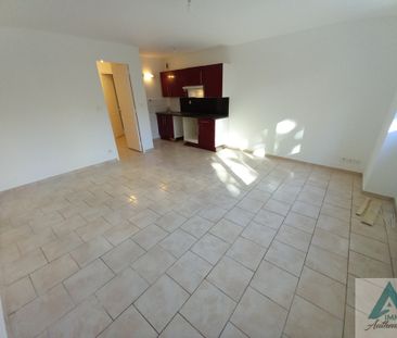 Location Appartement 3 pièces 50m² CUGES LES PINS 13780 - Photo 2