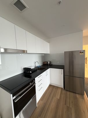For Rent - Quality City Apartment - Photo 1