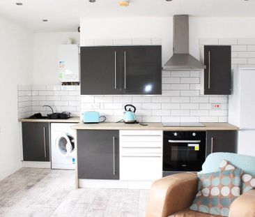 2 bedroom flat to rent - Photo 4