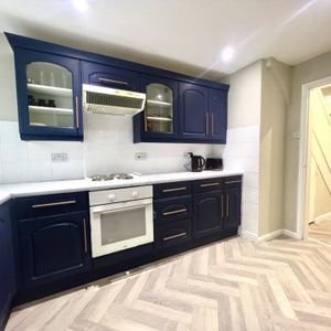 1 bedroom Sheltered Housing to rent - Photo 2