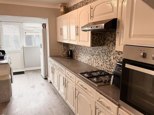 3 bedroom house to rent - Photo 1