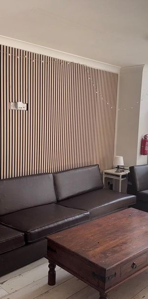 8 bedroom semi-detached house to rent - Photo 1