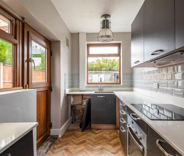 2 bedroom semi-detached house to rent - Photo 4