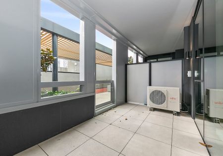 501/259 Normanby Road, South Melbourne, VIC, 3205 - Photo 4