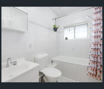 Two Bedroom Unit In the heart of Marrickville - Photo 4