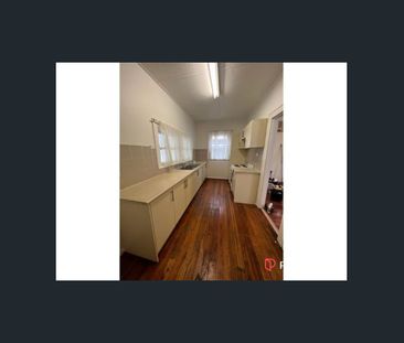 Great size house with a yard for the kids - Photo 2