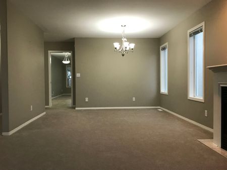 Great Rancher in Chilliwack! - Photo 2