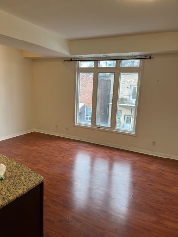 For Lease - 88 Carr Street Unit# Th32, Toronto, Ontario - Photo 2