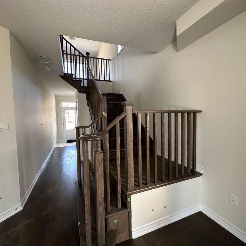 For Lease - 17 Cahill Drive Unit# Upper, Brantford, Ontario - Photo 1