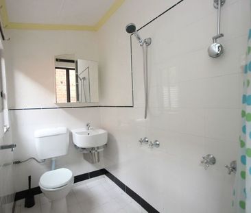 24 Hobsons Pl, Adelaide SA 5000 - House For Rent | Domain - Photo 4