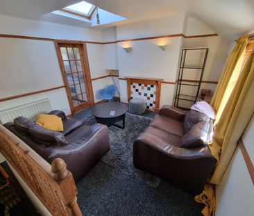 4 Bed Student Accommodation - Photo 2