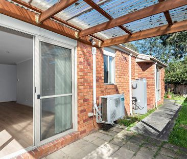Stylish, Spacious & Ideally Located - Photo 4