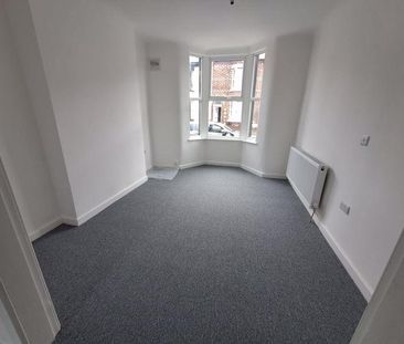 2 bedroom end of terrace house to rent - Photo 5
