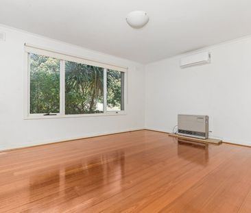 Spacious 2-Bedroom Apartment in Balwyn North! - Photo 5