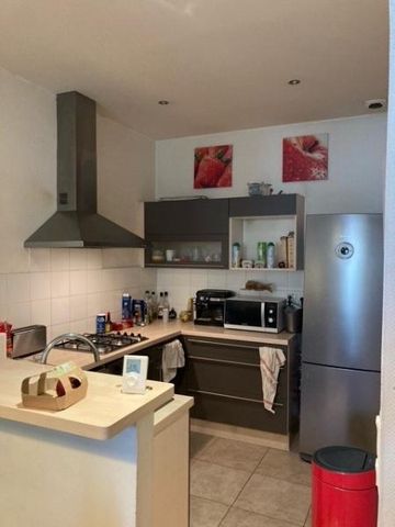 Location Appartement 3 pièces 73m² LYON 6ème - Photo 4