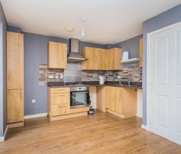 3 bedroom semi-detached house to rent - Photo 4