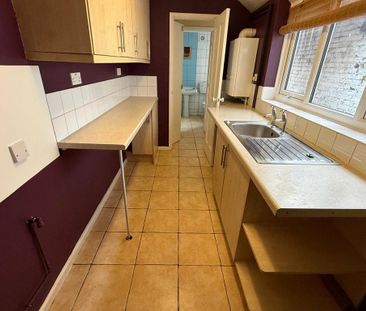 2 bedroom terraced house to rent - Photo 3