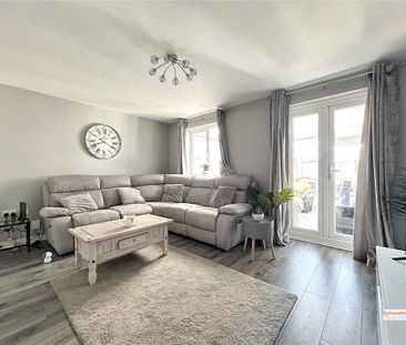 3 bedroom end of terrace house to rent - Photo 1