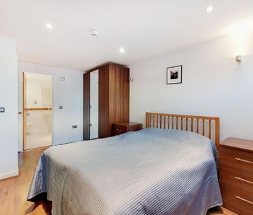 2 bedroom flat to rent - Photo 4