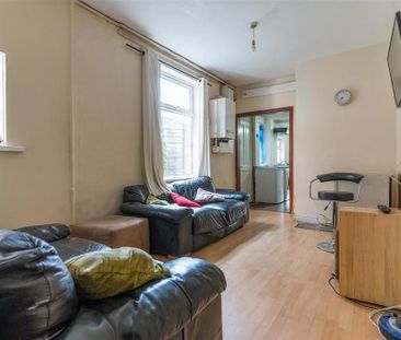 5 bedroom house to rent - Photo 1