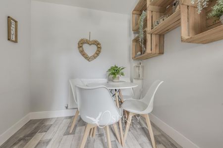 2 bedroom terraced house to rent - Photo 2