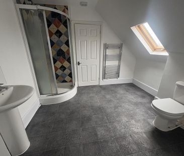 1 bedroom semi-detached house to rent - Photo 5