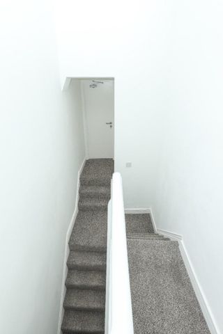 5 bedroom House To Let Total Size: 1174 SQ FT - Photo 3