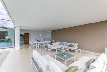 FANTASTIC LUXURIOUS VILLA IN MARBELLA