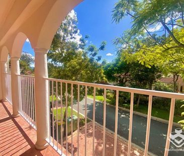 Comfortable 3 Bedroom Villa Within Gated Community - Photo 6