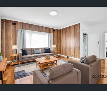 Spacious 2 Bedroom With Multiple Living Zones! - Photo 4