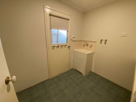 Spacious Family Home with Multiple Living Zones - Photo 5