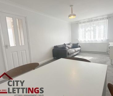 2 bedroom maisonette to rent - Photo 4