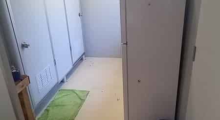 1 bedroom, self contained furnished unit. - Photo 2