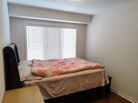 For Lease - 575 Dundas Street Unit# 1, Mississauga, Ontario - Photo 3