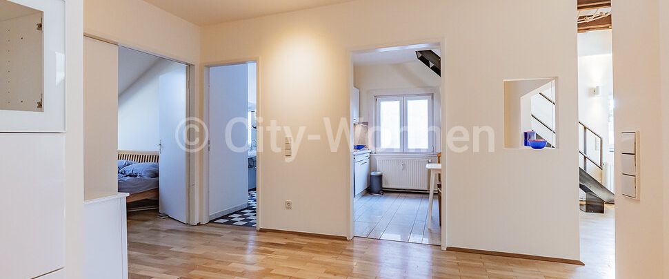 Möbliert wohnen in einer Maisonettewohnung mit Balkon in Hamburg-Ottensen - Foto 1