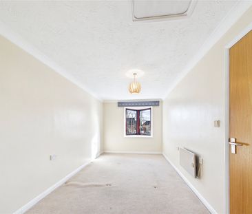 Burgess Place, Martlesham Heath, Ipswich, IP5 3QZ - Photo 4